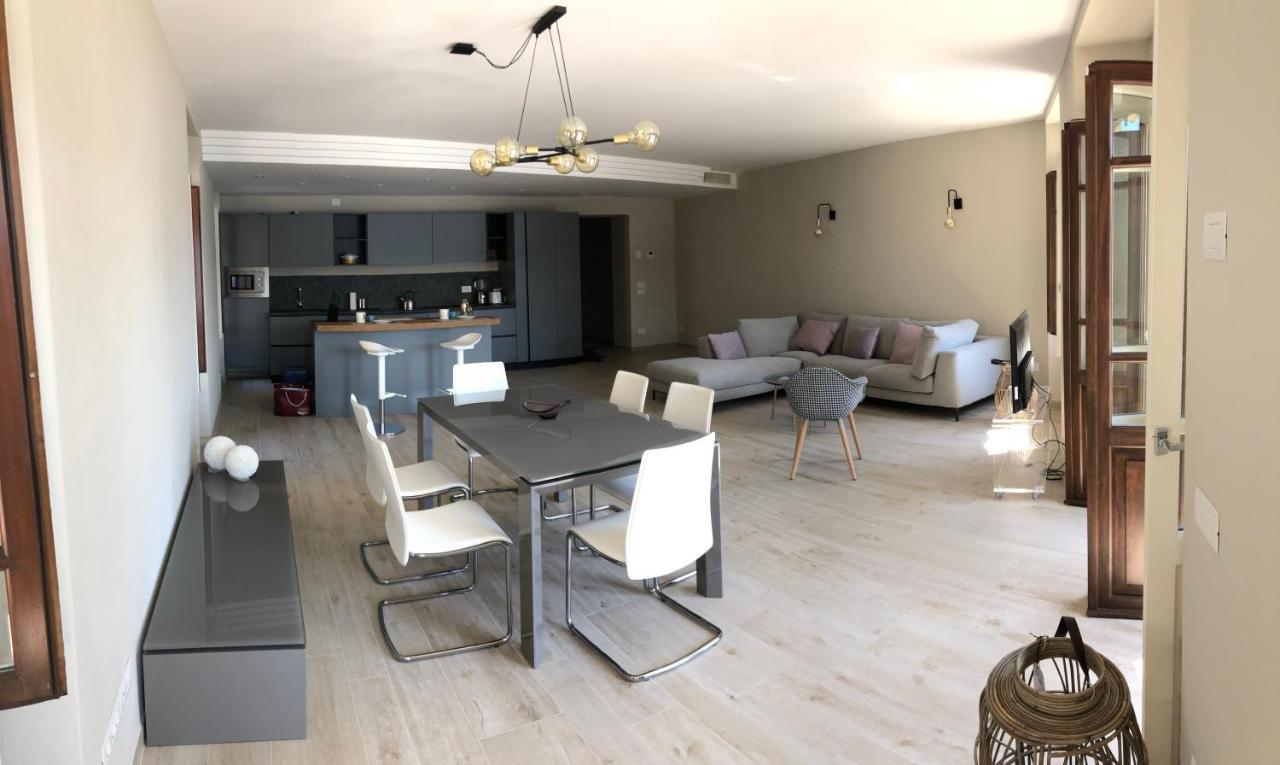 Casa Elisabetta, Affacciata Sul Golfo Apartamento Salò Exterior foto
